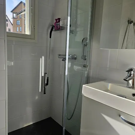 Apartment 8 - P-spot & Self Check-in *